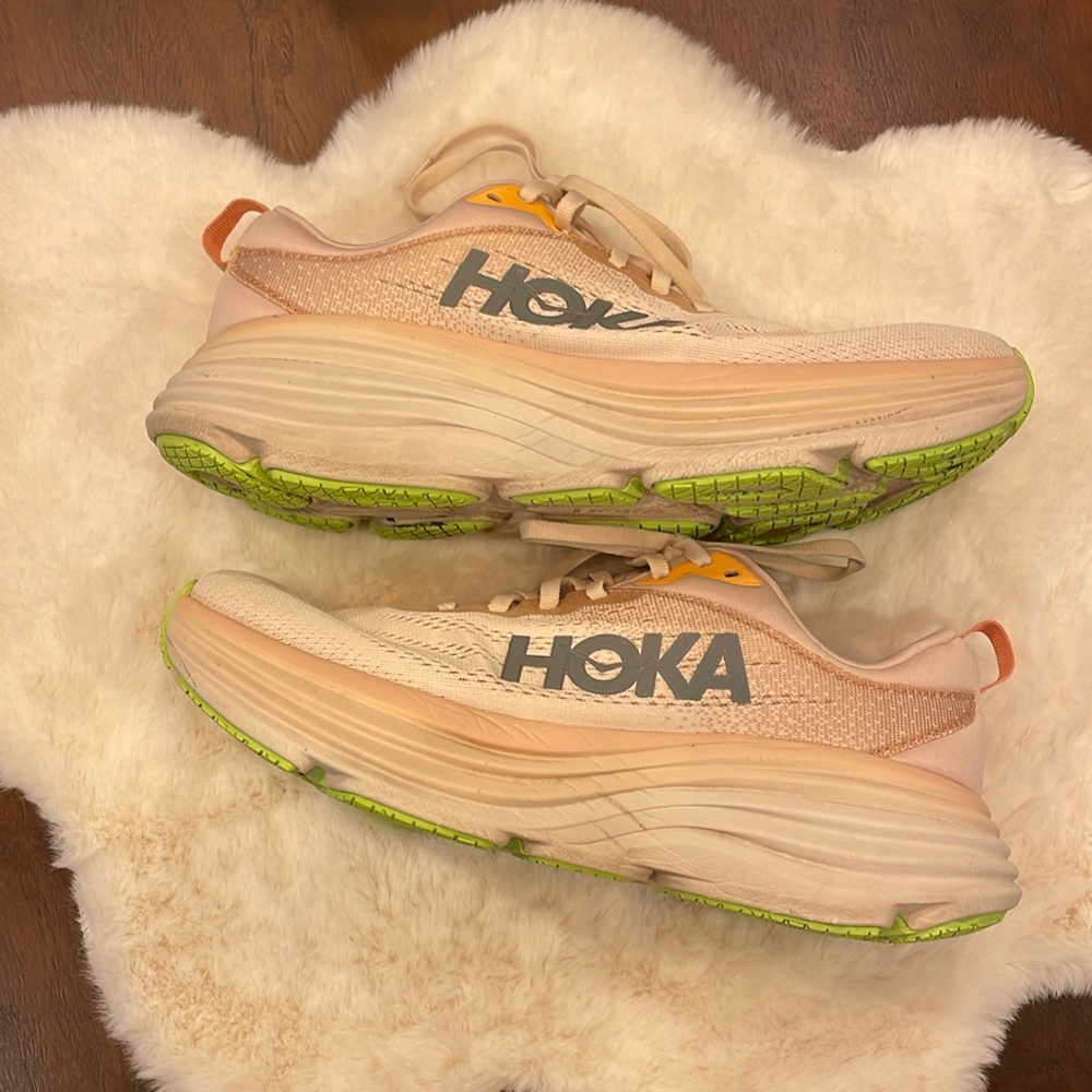 Woman’s Hoka, Bondi 8, WIDE athletic shoe